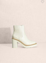 Ivory  Boots